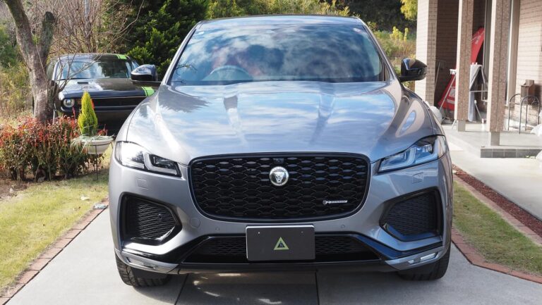 Jaguar F PACE