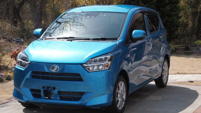 ダイハツ ミライース