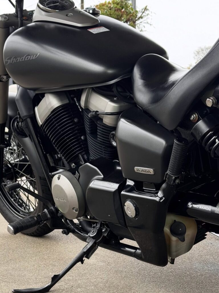 【HONDA SHADOW】マットブラックの深みを極めるセラミックコーティング🏍✨